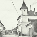Mairie et vue sur les anciennes écoles dans la Grand'Rue