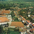 Vue aérienne des usines et du village